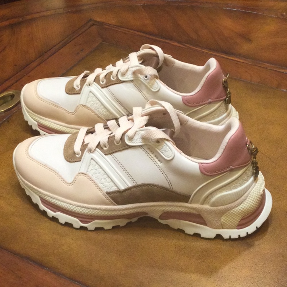 Coach Retail leather sneaker